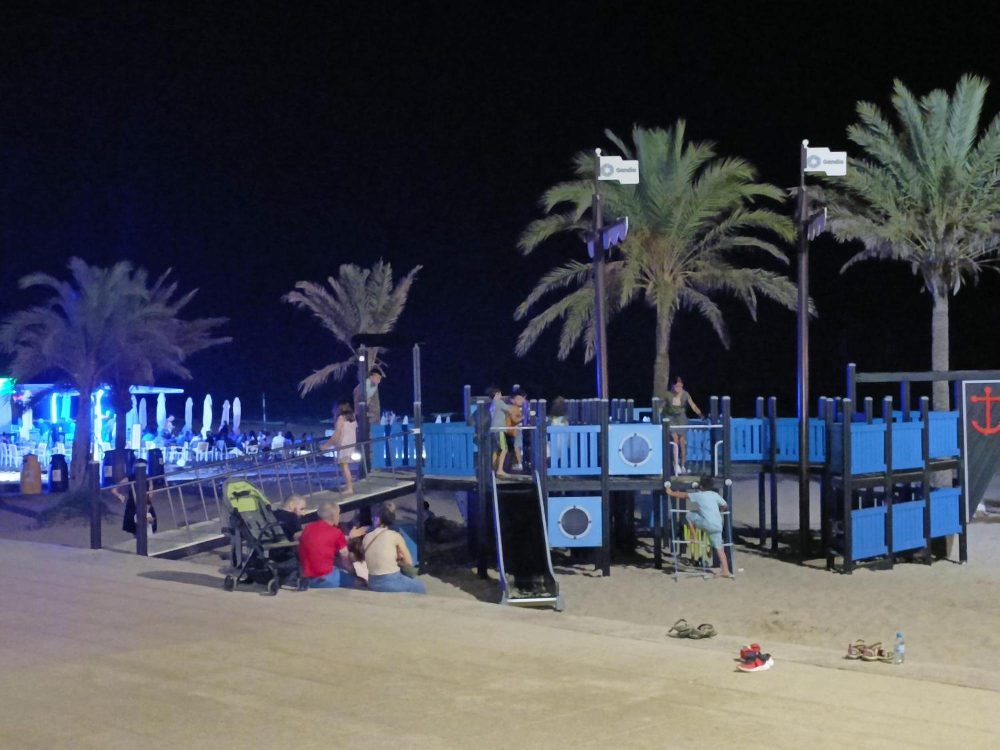 Mare De Deu, Vivienda Vacacional Para Familias Y Mayores De 25 Anos En El Grao De Gandia-Playa Playa de Gandia 외부 사진