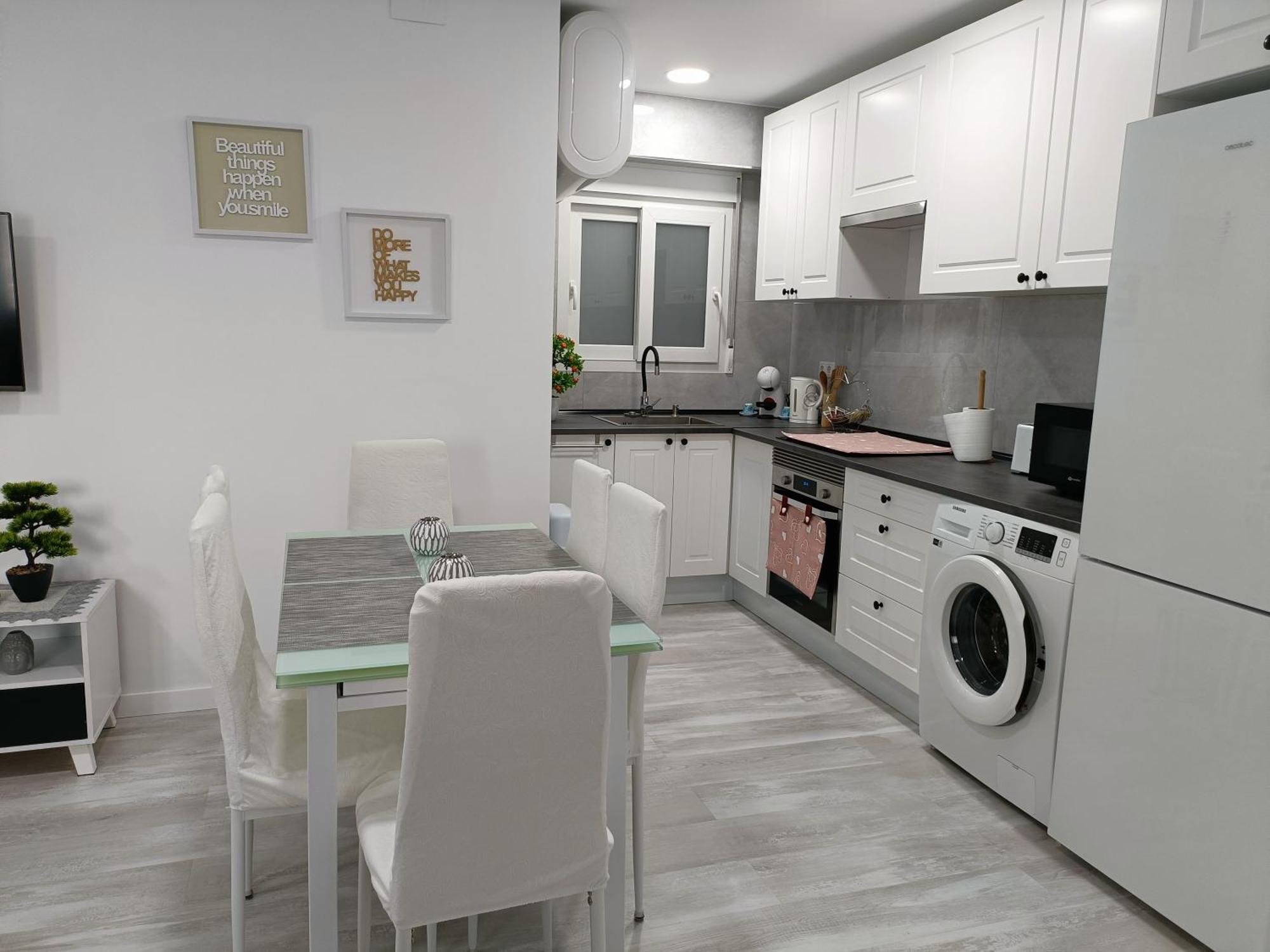 Mare De Deu, Vivienda Vacacional Para Familias Y Mayores De 25 Anos En El Grao De Gandia-Playa Playa de Gandia 외부 사진