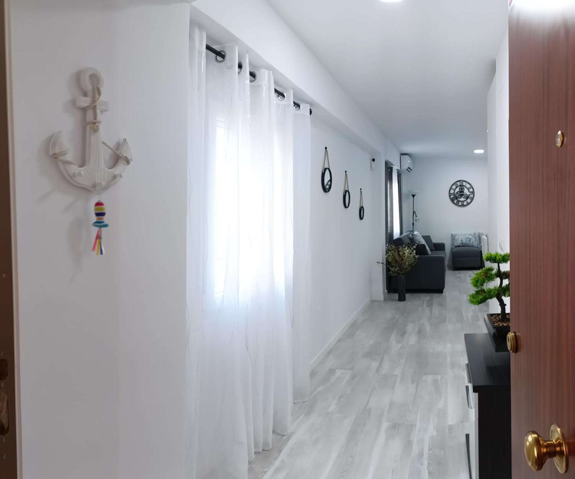 Mare De Deu, Vivienda Vacacional Para Familias Y Mayores De 25 Anos En El Grao De Gandia-Playa Playa de Gandia 외부 사진