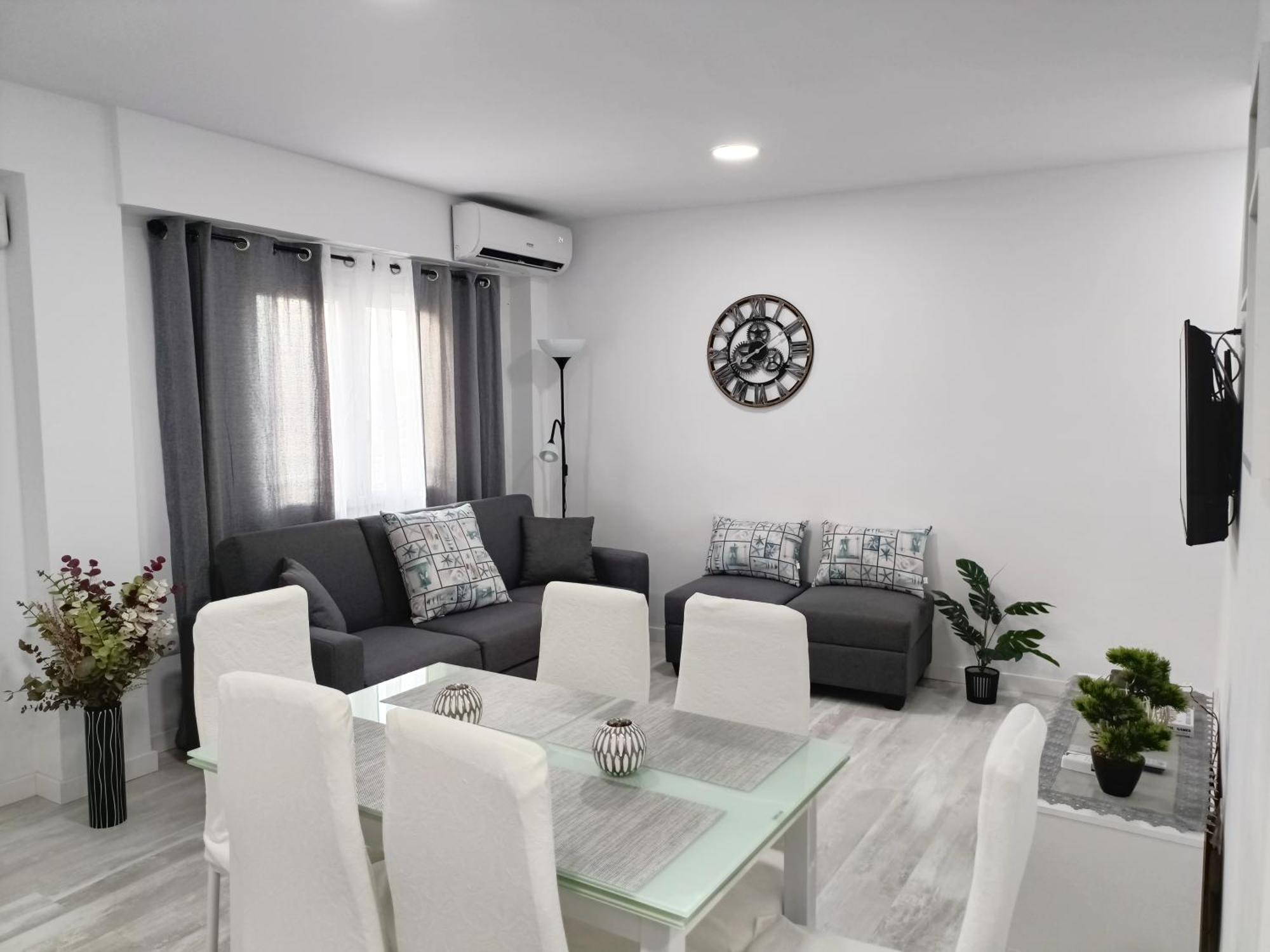 Mare De Deu, Vivienda Vacacional Para Familias Y Mayores De 25 Anos En El Grao De Gandia-Playa Playa de Gandia 외부 사진